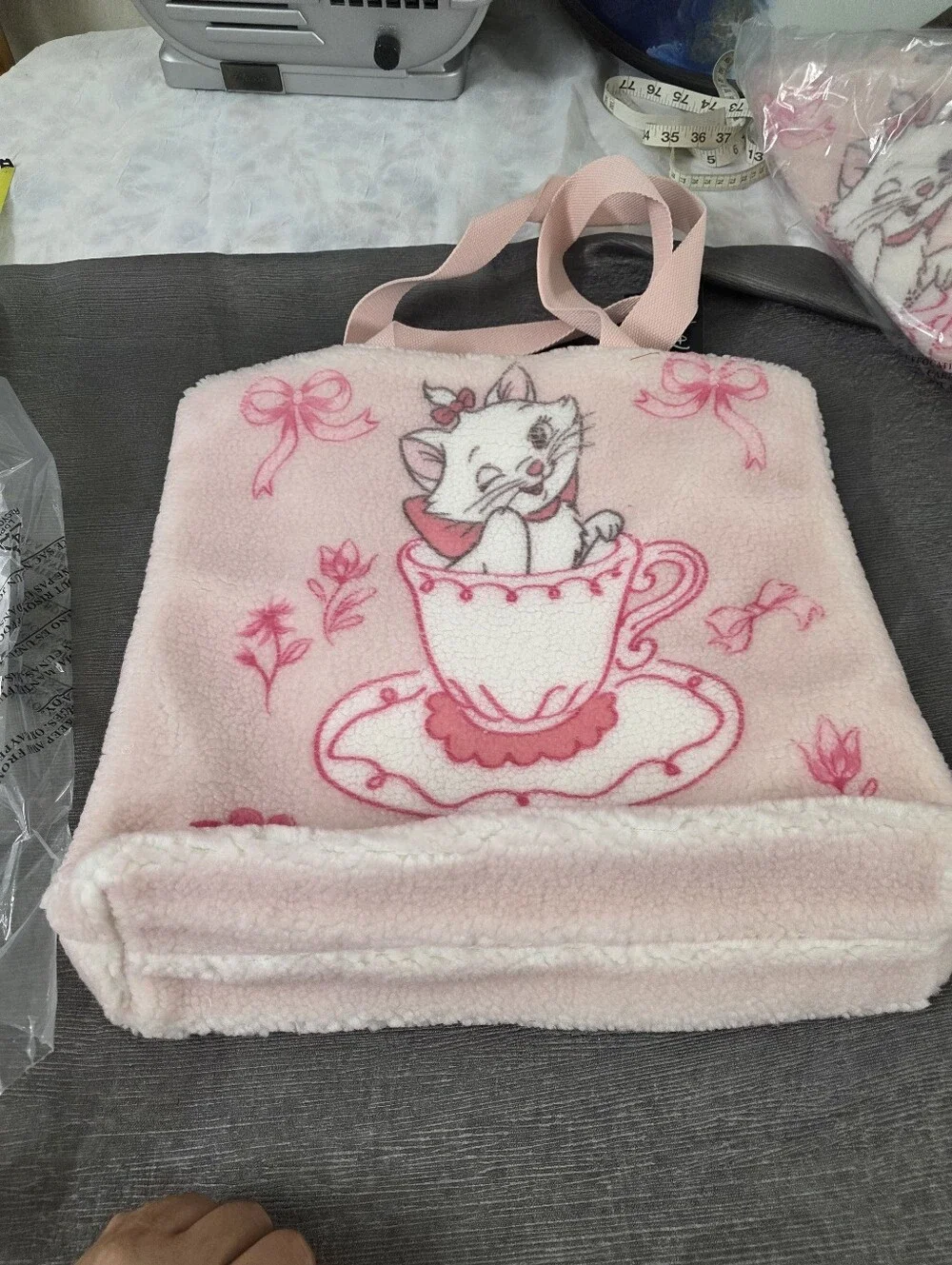 Her Universe Disney The Aristocats Marie Sherpa Tote Bag NEW